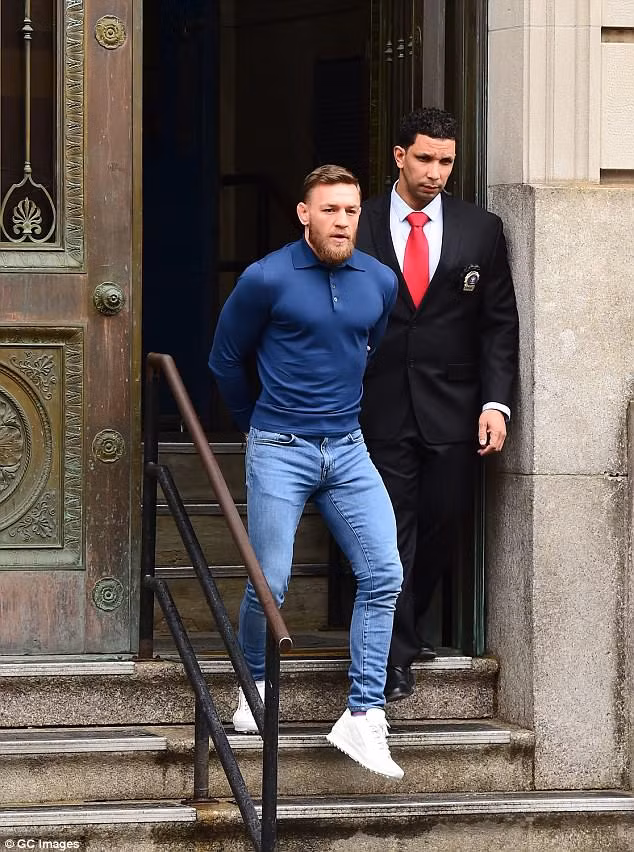 Floyd Mayweather tái đấu Conor McGregor vì 300 triệu USD ảnh 2