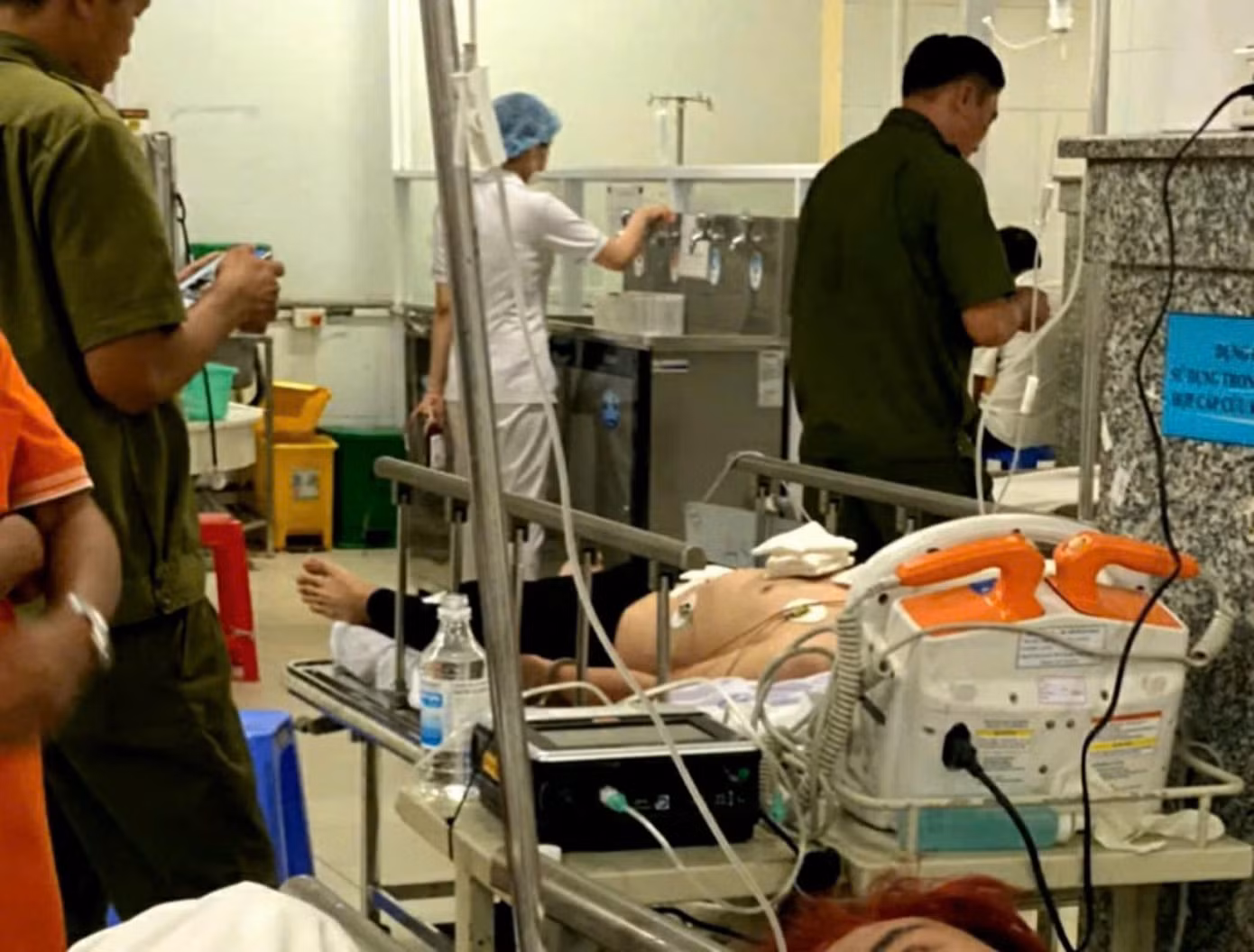 Nghi phạm đang được cấp cứu tại bệnh viện