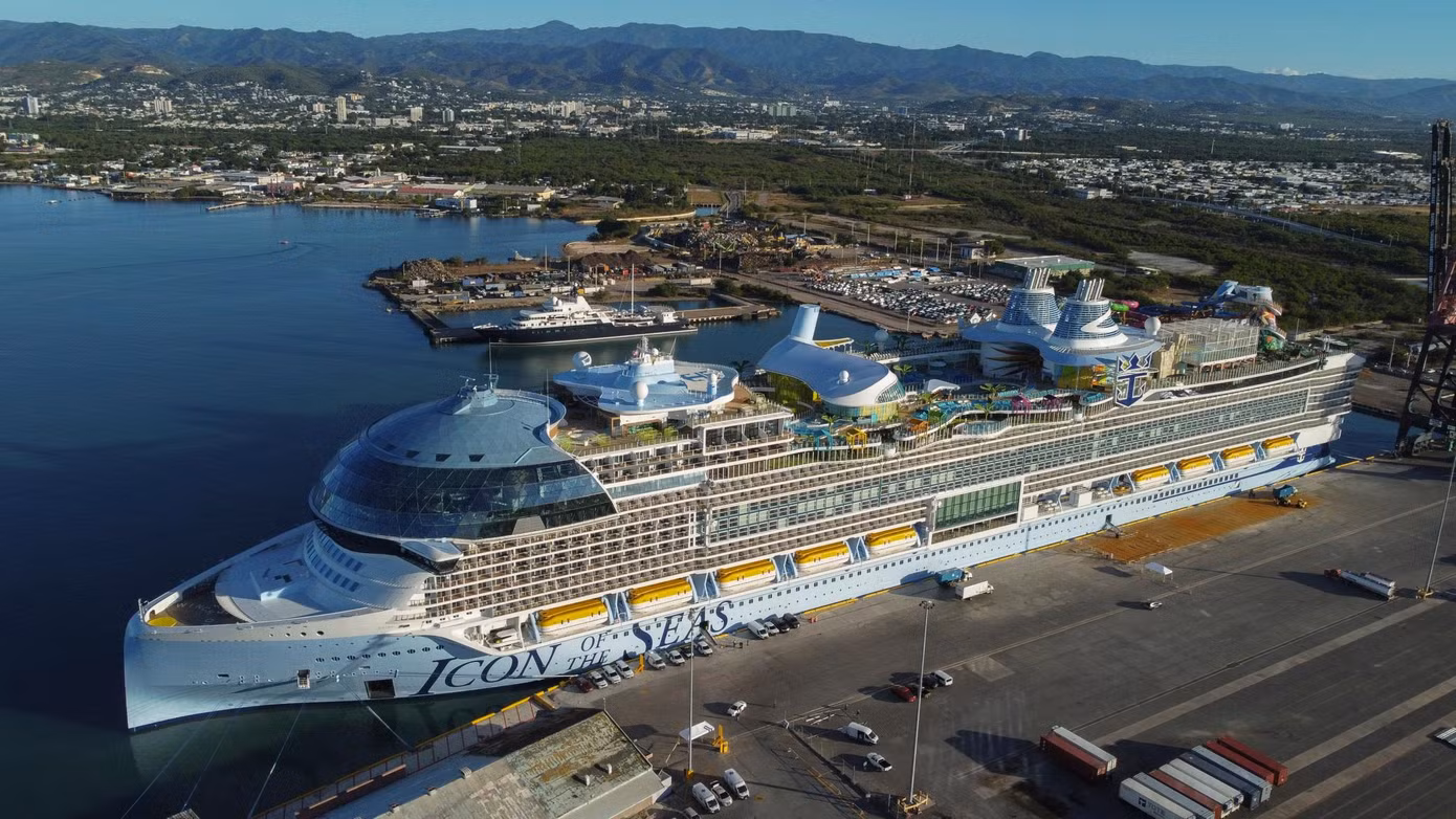Icon Of The Seas được nhìn thấy ở cảng Ponce ở Puerto Rico, Mỹ. Ảnh: New York Post.