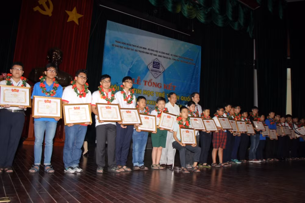 Trao thưởng Hội thi Tin học trẻ toàn quốc năm 2018 ảnh 7