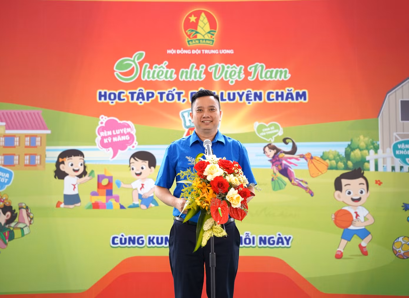 Anh Lê Anh Quân - Phó Chủ tịch Hội đồng Đội T.Ư phát biểu tại chương trình.