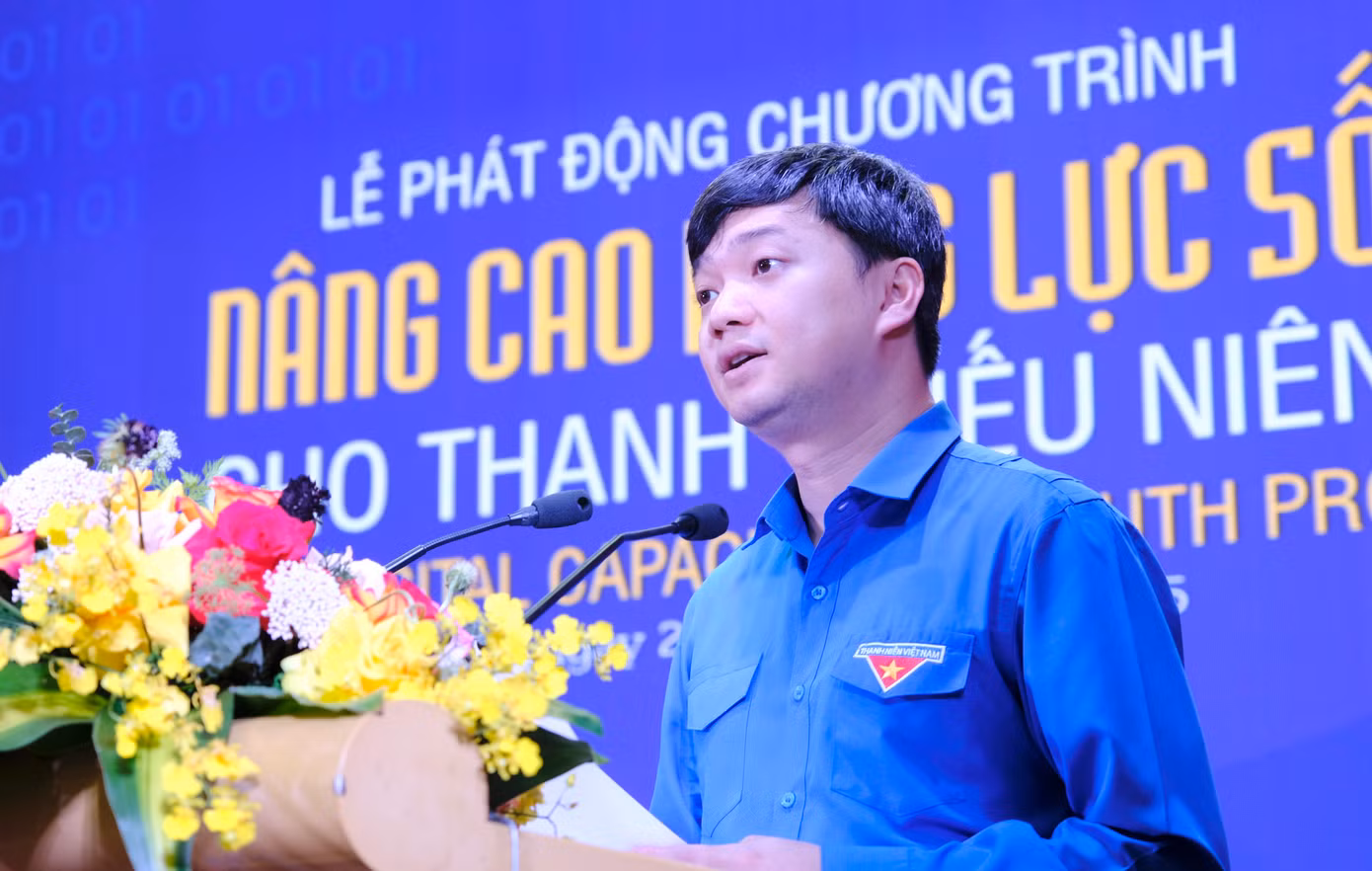 Anh Nguyễn Minh Triết - Bí thư T.Ư Đoàn, Chủ tịch Hội SVVN phát biểu tại chương trình. Ảnh: Châu Linh