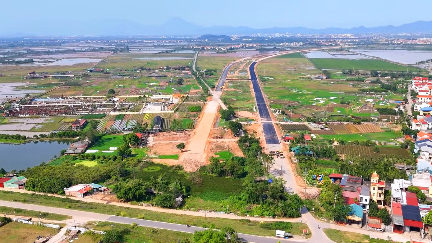 Được biết, công tác giải phóng mặt bằng phục vụ xây đường Vành đai 4 đã thu hồi được 100% đất nông nghiệp nằm trong phạm vi của dự án.