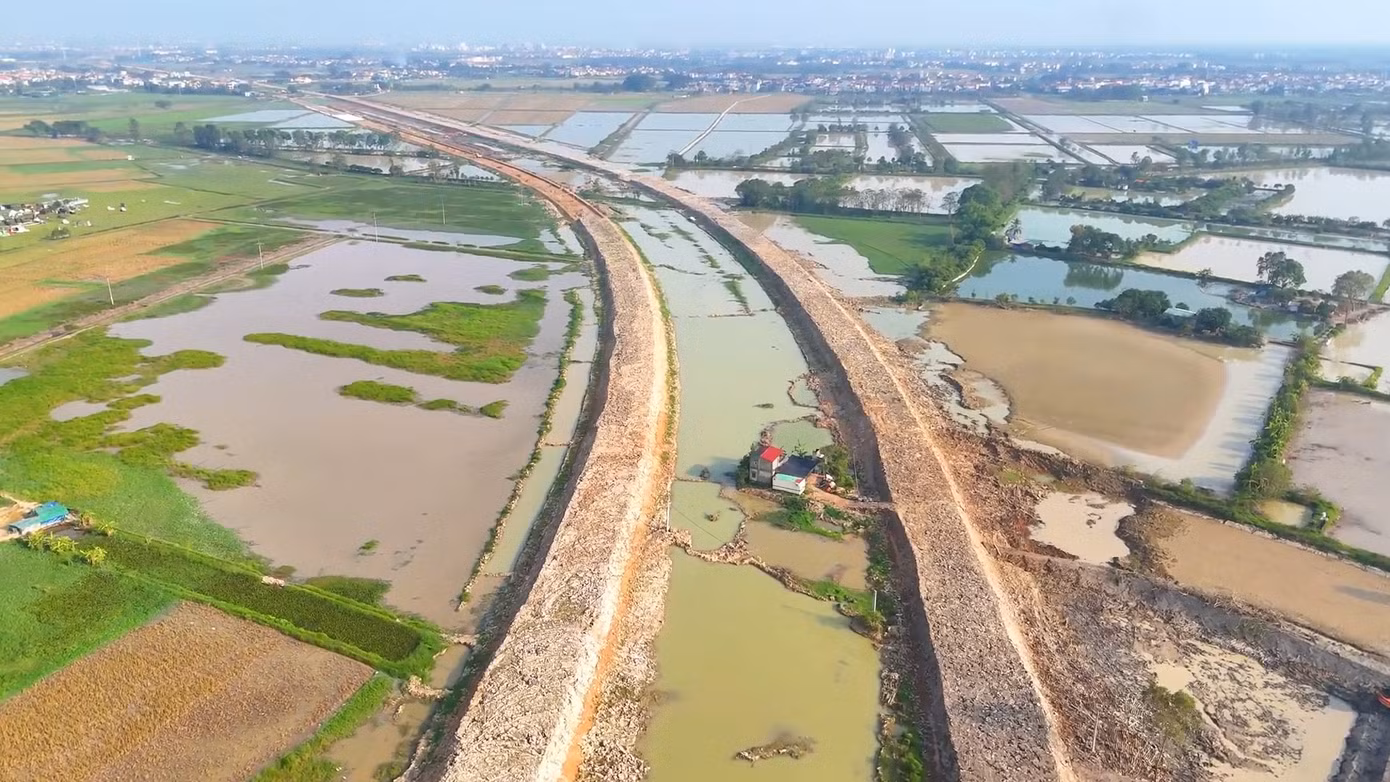 Hình ảnh dự án đường Vành đai 4 chạy qua đoạn tuyến ở khu vực xã Cự Khê và Bích Hòa.
