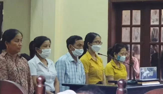 Các bị cáo tại tòa