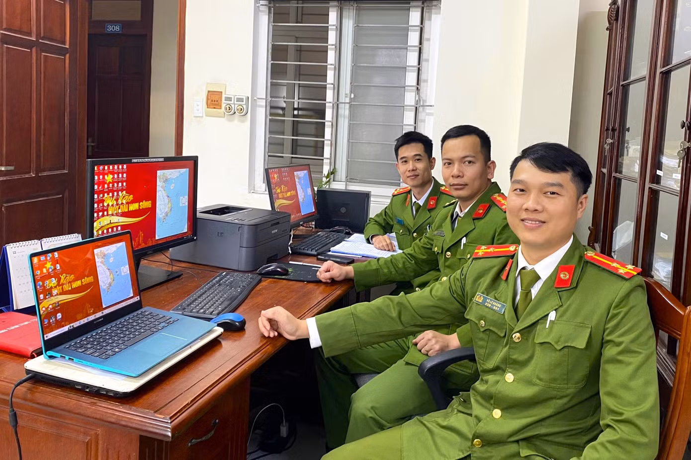 Đoàn Thanh niên Công an tỉnh Nghệ An hưởng ứng cuộc vận động “Tự hào một dải non sông”