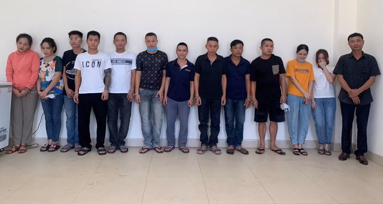 Các đối tượng trong đường dây đánh bạc bằng hình thức ghi lô, đề tại cơ quan công an