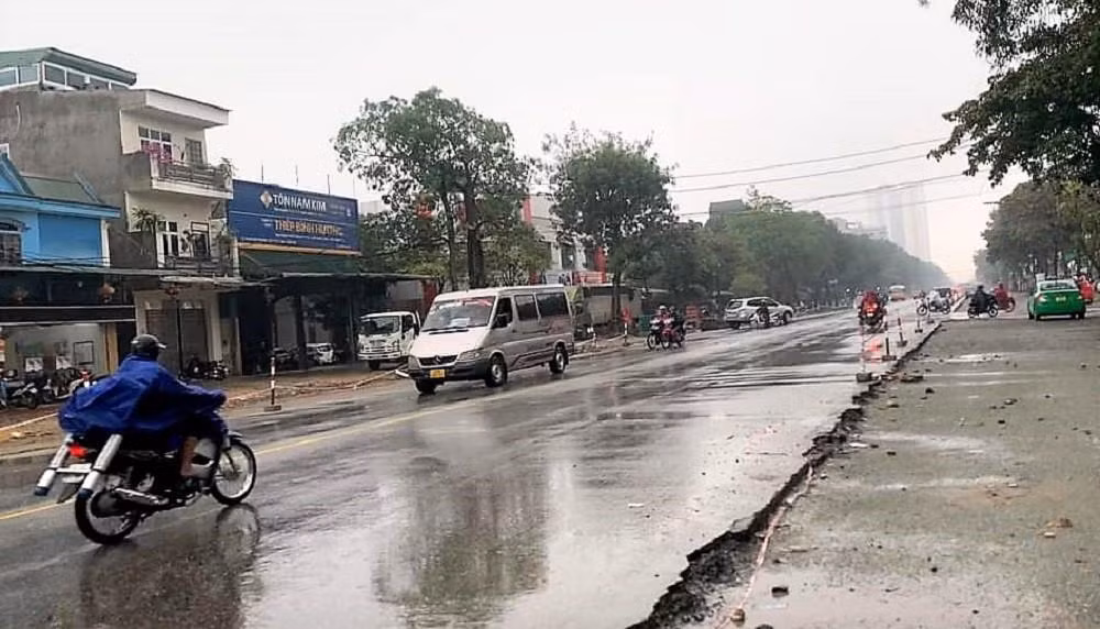Hiện trường vụ tai nạn khiến nữ lao công tử vong.