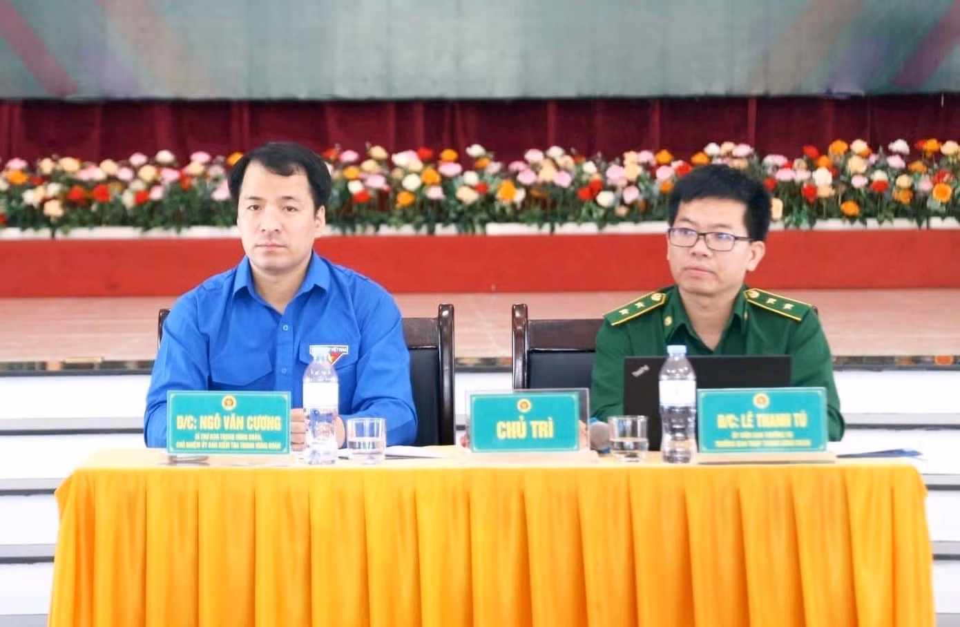 Anh Ngô Văn Cương - Bí thư T.Ư Đoàn, Chủ nhiệm Ủy ban Kiểm tra T.Ư Đoàn và anh Lê Thanh Tú - Ủy viên Ban Thường vụ, Trưởng ban TNXP T.Ư Đoàn, Chỉ huy trưởng lực lượng TNXP T.Ư chủ trì Hội nghị.