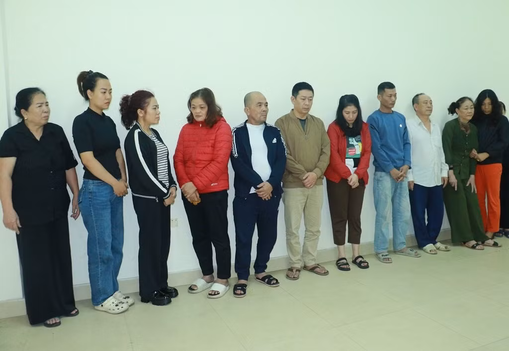 Các đối tượng trong đường dây bị bắt giữ