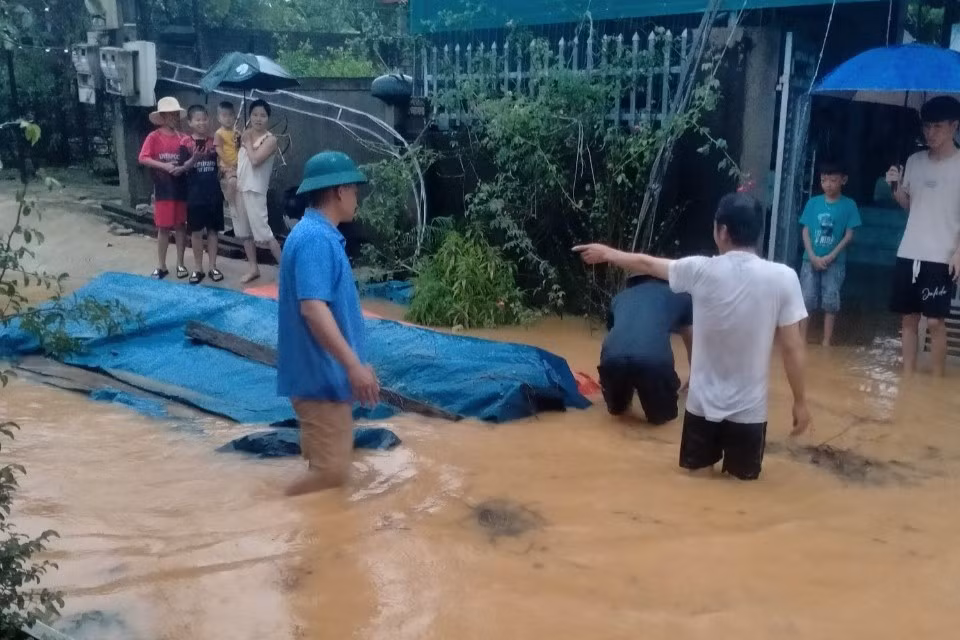 Nhiều xã, bản ở huyện Quỳ Châu bị ngập lụt