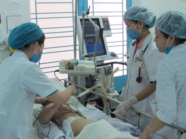Hầu hết trường hợp xù viện phí rơi vào hoàn cảnh nghèo khó, chi phí điều trị cao (ảnh chỉ có tính chất minh họa). Ảnh: L.N