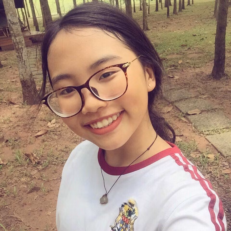 Phương Mỹ Chi diện áo dài duyên dáng như thiếu nữ ảnh 9