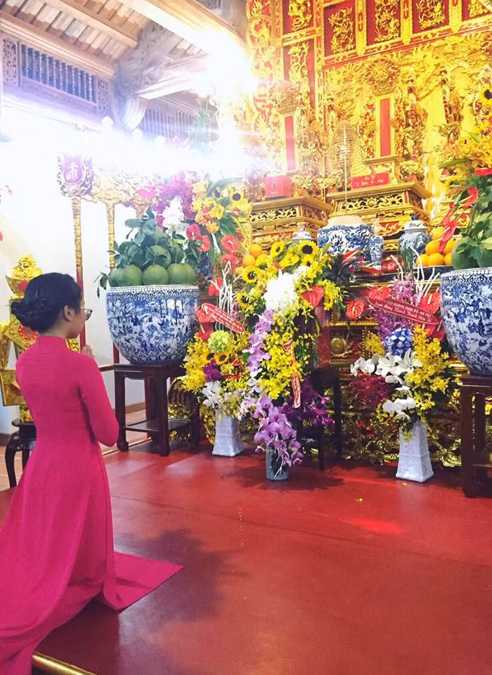 Phương Mỹ Chi diện áo dài duyên dáng như thiếu nữ ảnh 4