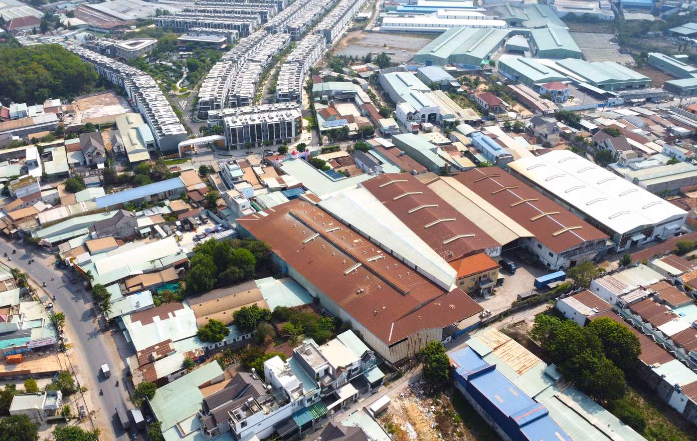 Việc di dời doanh nghiệp ra khỏi khu dân cư là chủ trương đúng đắn, nhận được sự đồng tình của cả doanh nghiệp và người dân địa phương