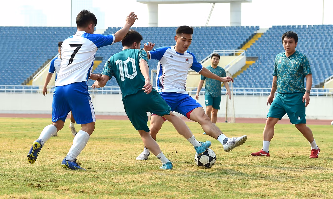 Hội thao thu hút hơn 1.000 vận động viên đến từ 42 cơ sở Đoàn trực thuộc Đoàn Chính phủ tham gia 5 nội dung thi đấu: bóng đá nam, bóng đá nữ, pickleball đôi nam, pickleball đôi nam - nữ và kéo co.