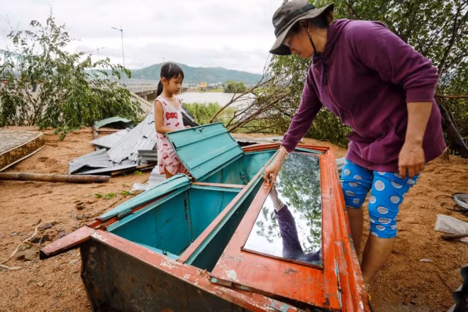 Tan hoang vùng rốn lũ Phú Yên ảnh 8