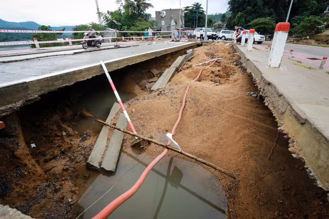 Tan hoang vùng rốn lũ Phú Yên ảnh 12