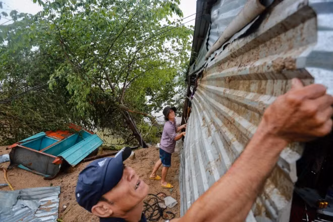 Tan hoang vùng rốn lũ Phú Yên ảnh 1