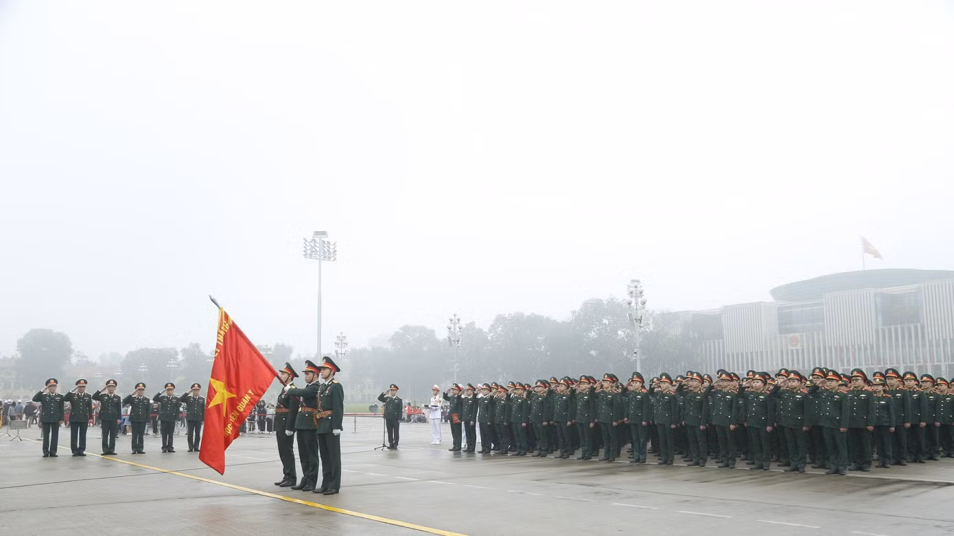 Đoàn đại biểu Học viện Quân y báo công dâng Bác, ngày 14/3.