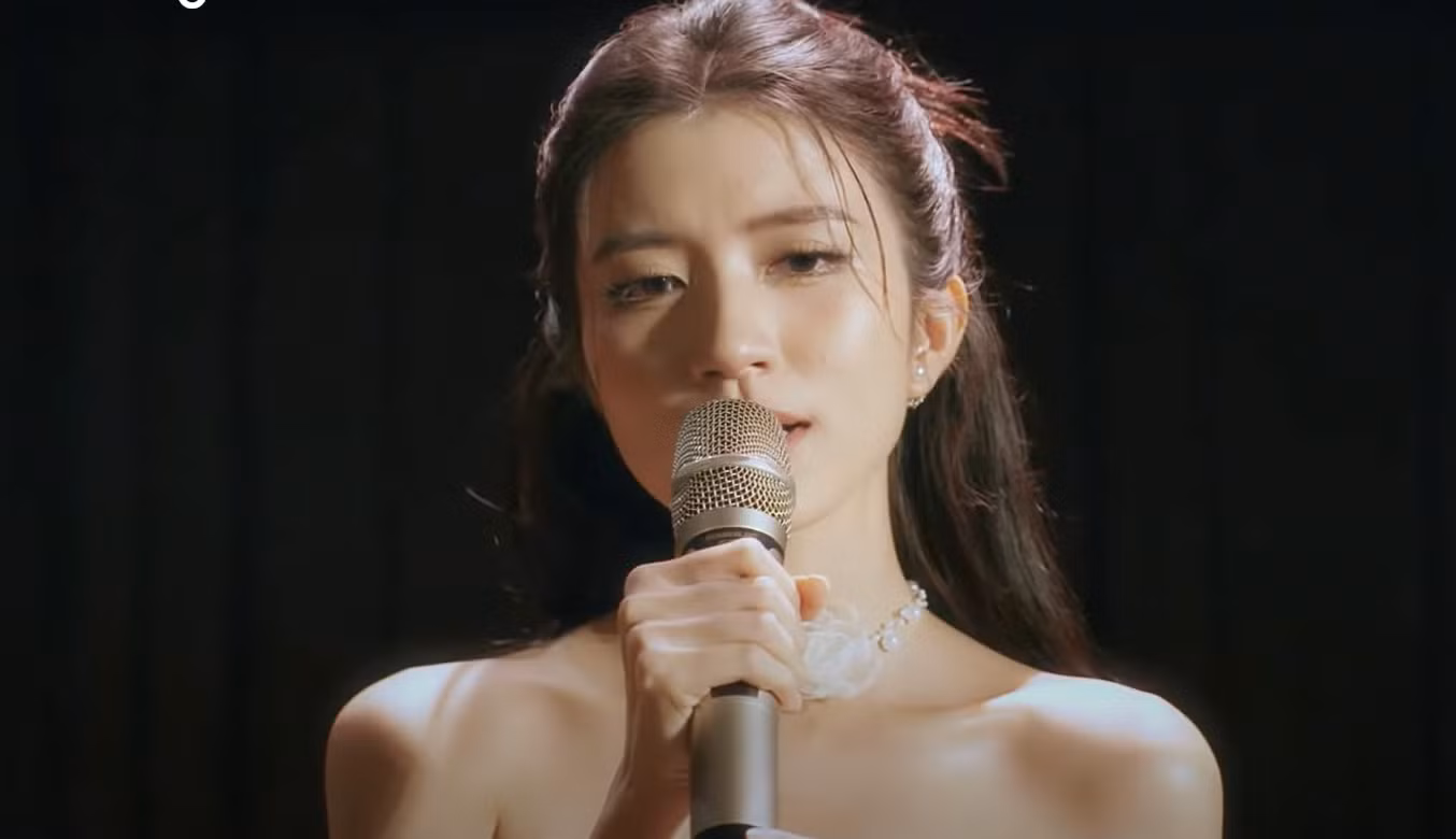 Sau bao nhiêu biến cố, các con cuối cùng có thể hiểu được tấm lòng người cha. Ảnh: CMH.