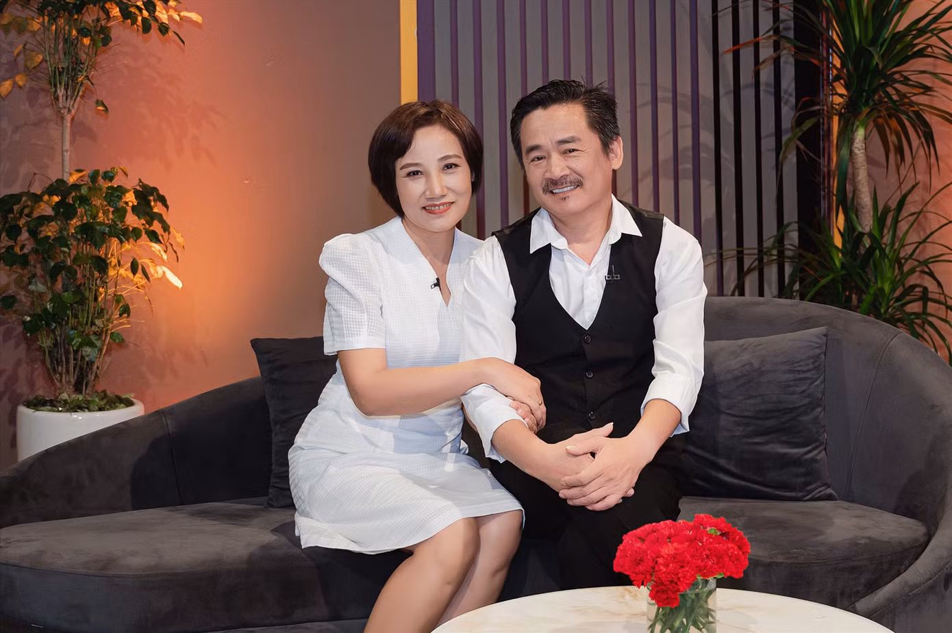 Vợ chồng diễn viên Thanh Dương chia sẻ nhiều câu chuyện xoay quanh cuộc hôn nhân.