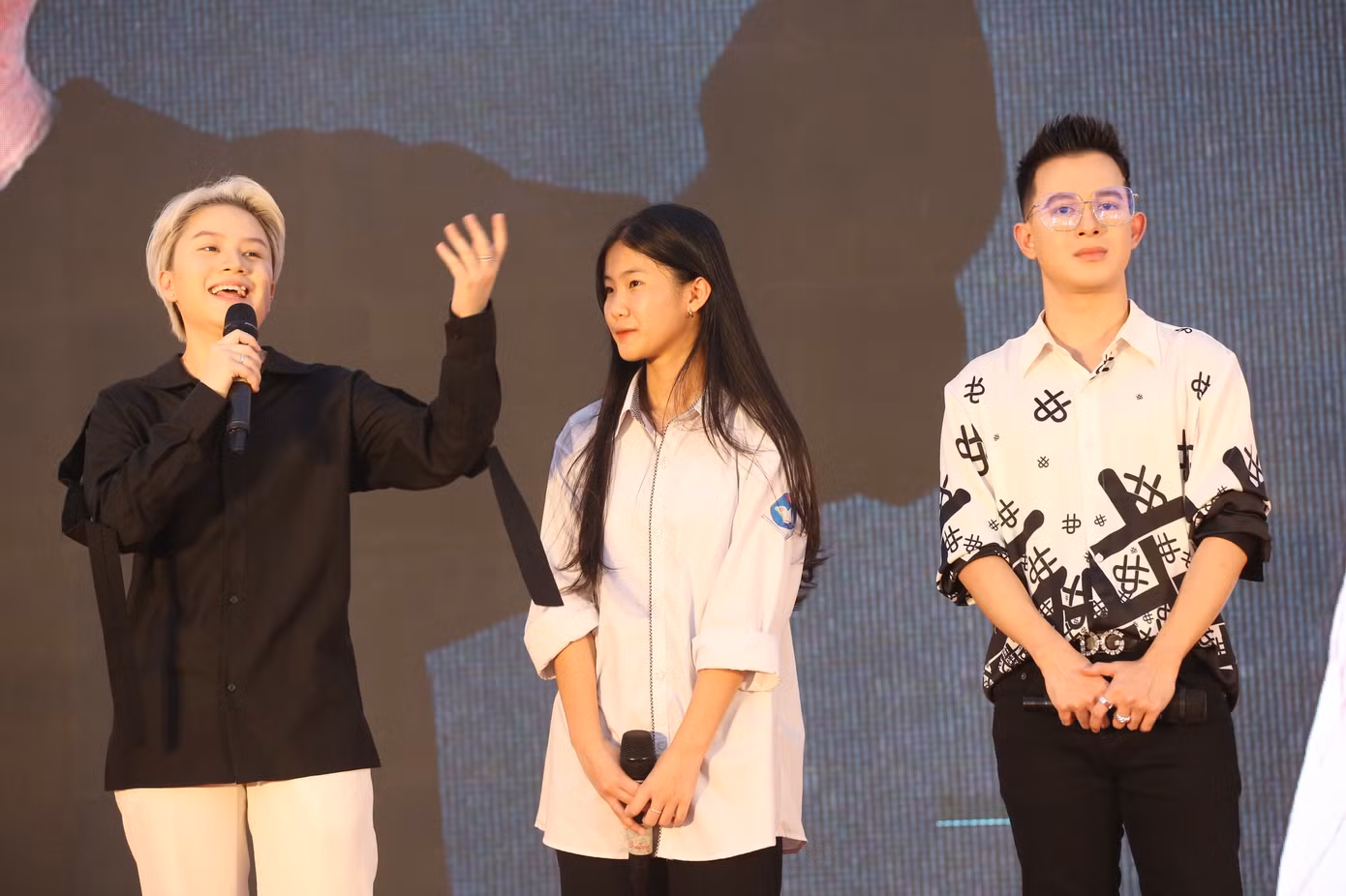 Bảo Hân ân hận vì từng tẩy chay bạn.