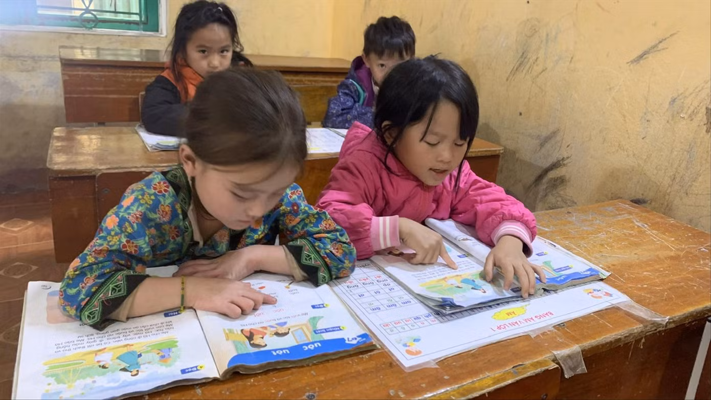 Từ năm học 2019 - 2020, học sinh không còn học chung 1 bộ SGK (ảnh minh họa). Ảnh: NGHIÊM HUÊ