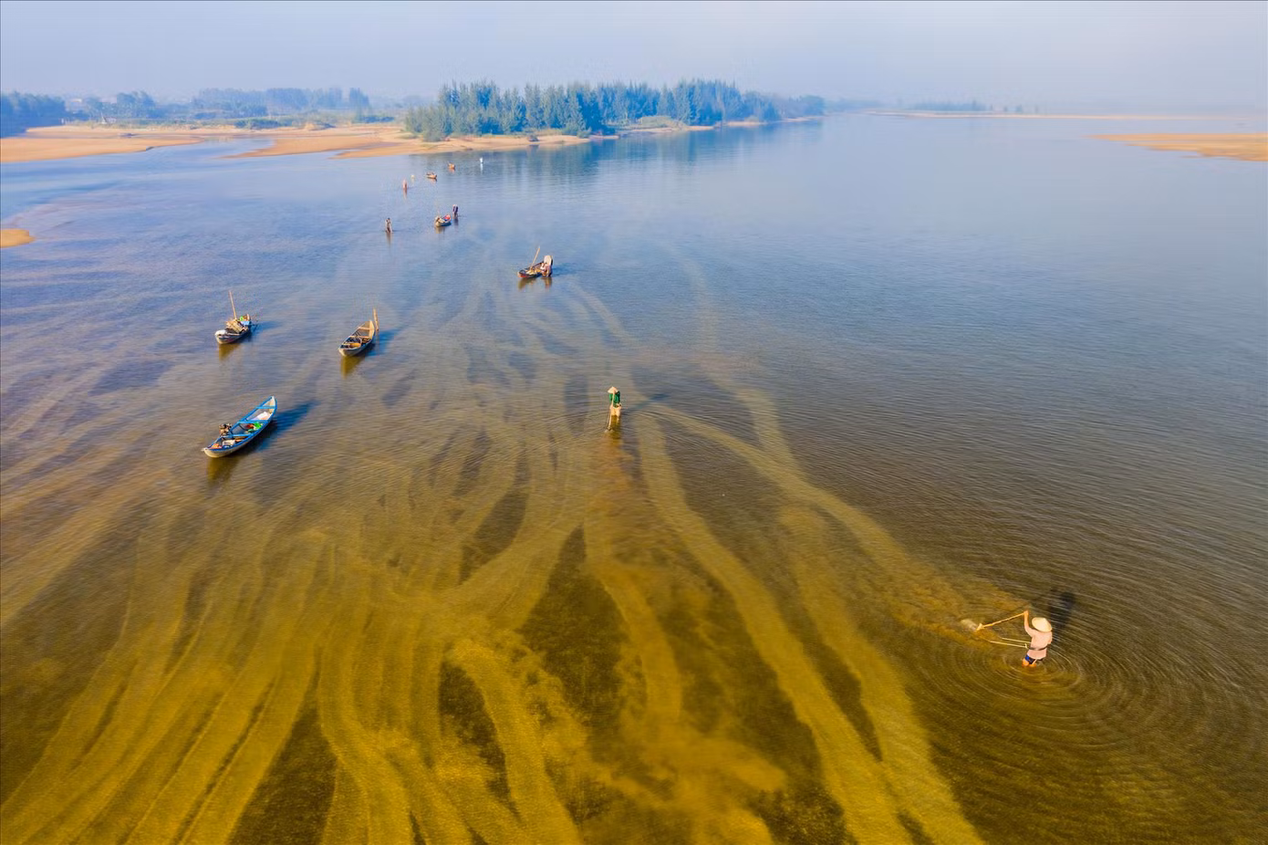 Cào don trên sông Trà Khúc. Ảnh: Bùi Thanh Trung