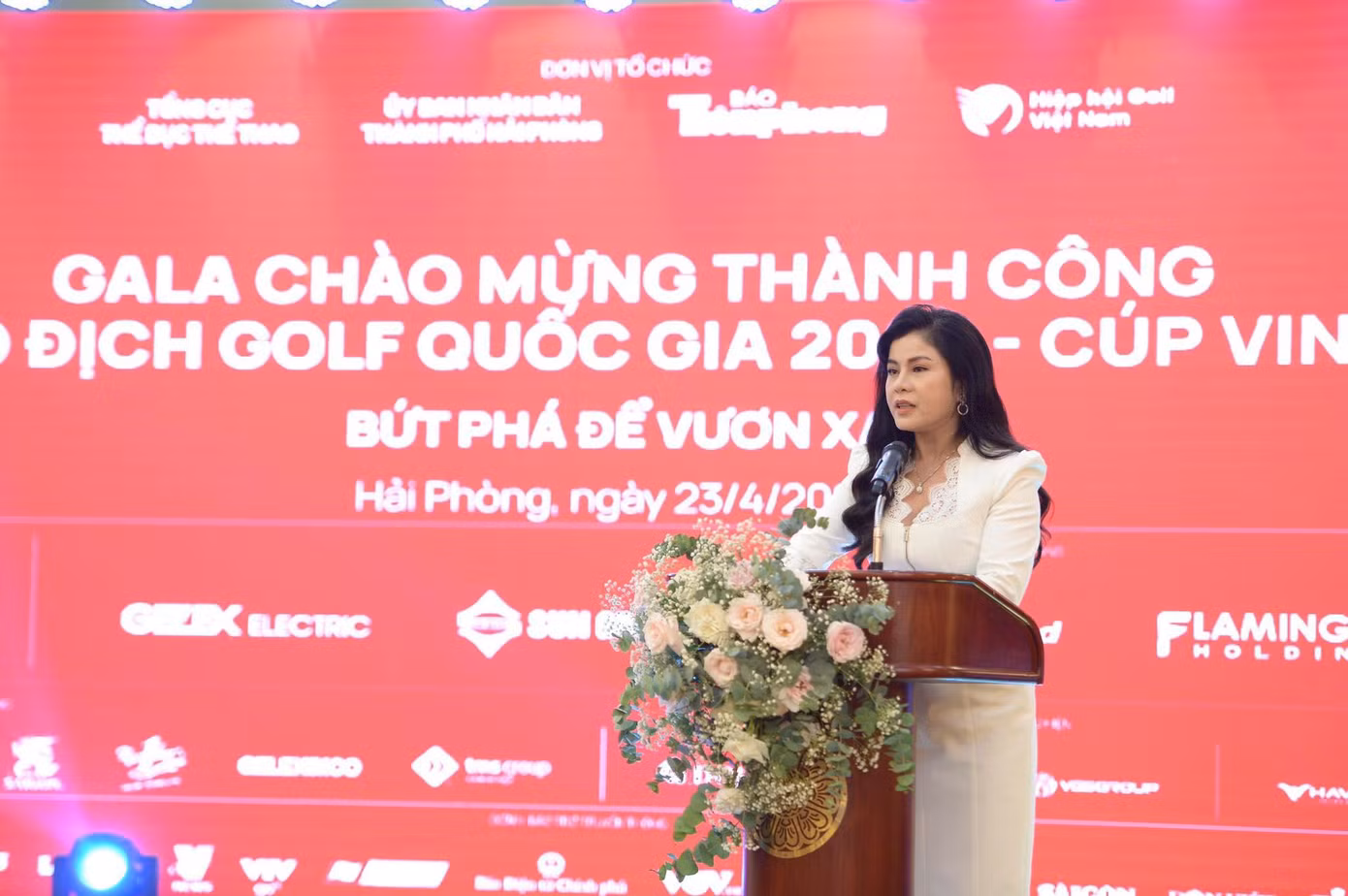 Bà Trần Thị Hoàng Mai - Giám đốc Sở Văn hóa và Thể thao Hải Phòng thông tin quá trình tổ chức Giải Vô địch Golf Quốc gia 2022 - Cúp VinFast.
