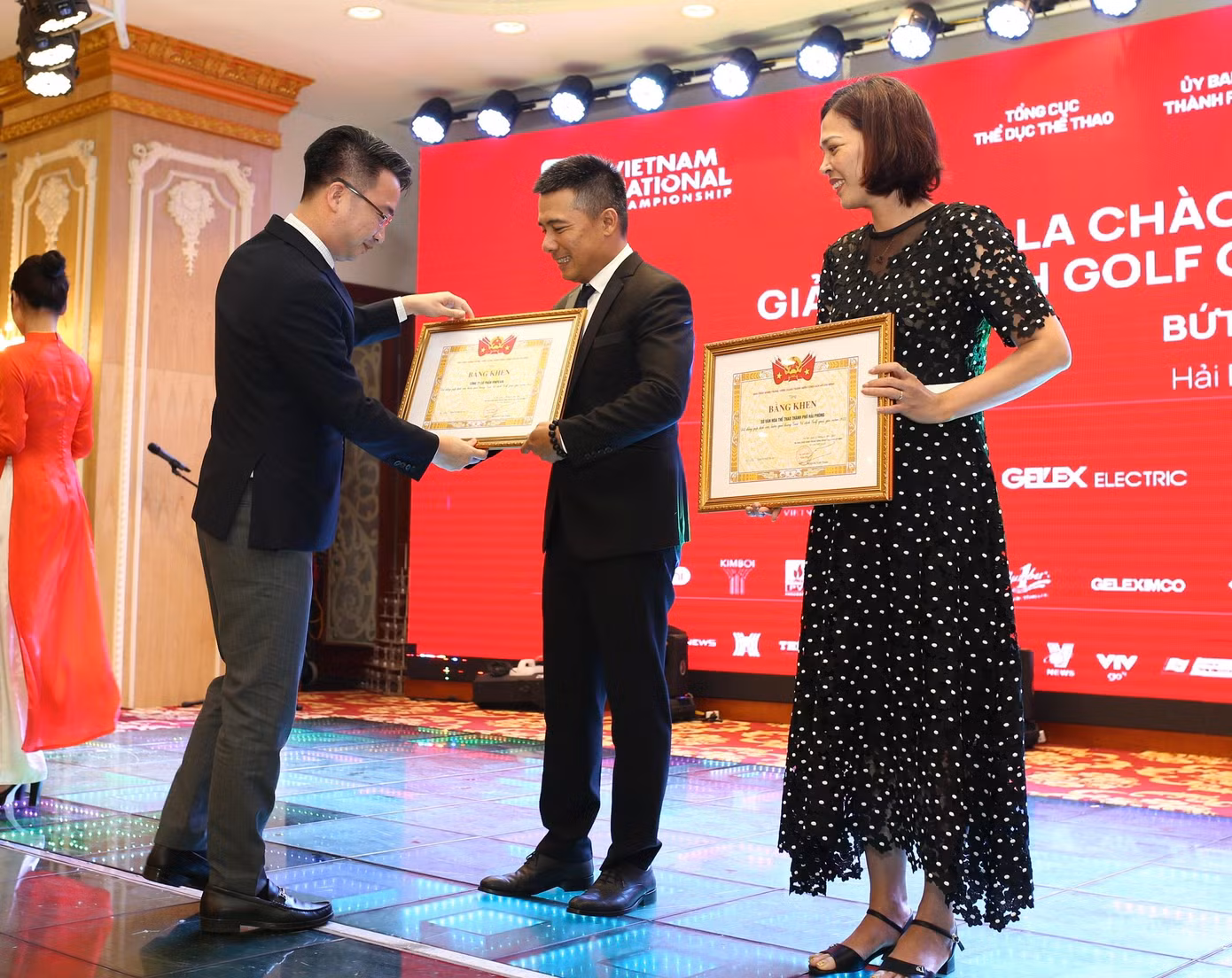 Ban Tổ chức có: Ông Nguyễn Quốc Hùng - Phó Vụ trưởng Vụ Thể thao thành tích cao II, Tổng cục Thể dục Thể thao, đồng Trưởng Ban Tổ chức giải; ông Lê Xuân Sơn - Tổng biên tập báo Tiền Phong, đồng Trưởng ban Tổ chức giải; ông Lê Hùng Nam - Phó Chủ tịch kiêm Tổng Thư ký Hiệp hội Golf Việt Nam, đồng Trưởng Ban Tổ chức giải.