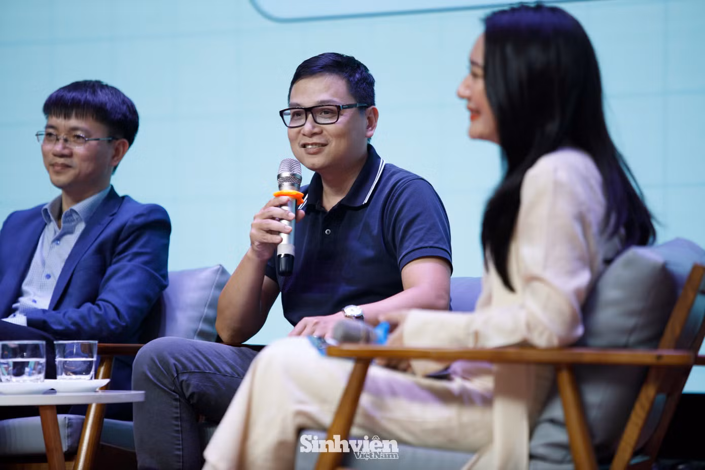 ThS. Vũ Anh Đức: “Công nghệ chỉ là công cụ, còn cốt lõi vẫn là tư duy và hiểu biết chuyên môn. Dù là truyền thông, thiết kế hay kinh doanh, điều quan trọng là bạn phải hiểu mình phục vụ ai, mục tiêu là gì và làm thế nào để sản phẩm của mình tạo ra giá trị.”