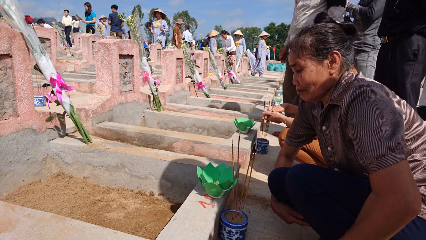 Đưa 104 liệt sĩ về với đất mẹ ảnh 13