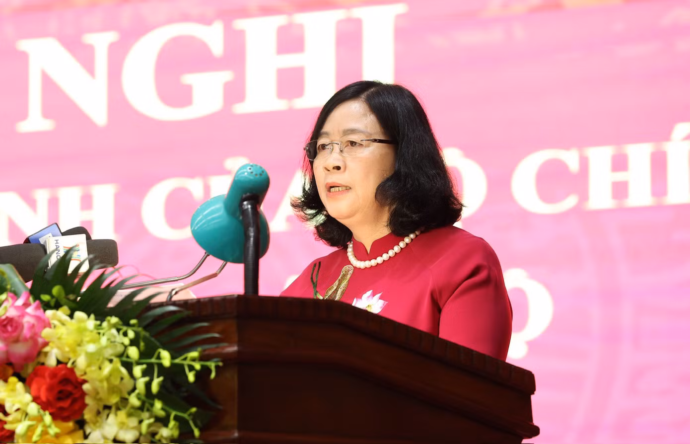 Bí thư Thành uỷ Hà Nội Bùi Thị Minh Hoài phát biểu nhận nhiệm vụ. Ảnh: PV.