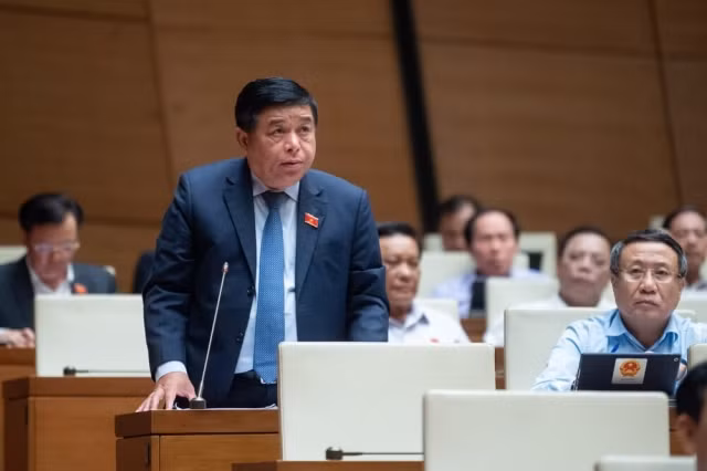 Theo Bộ trưởng Bộ KH&amp;ĐT Nguyễn Chí Dũng, nếu thực hiện được việc "hồi sinh" các dự án "trùm mền, đắp chiếu", sẽ khơi thông nguồn lực cho nền kinh tế. "Hiện chúng tôi mới rà soát được 160 dự án với 59.000 tỷ, thực tế chắc chắn còn nhiều hơn rất nhiều", ông Dũng nói.