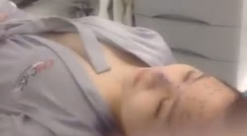 Hương Tràm lộ video trong phòng phẫu thuật thẩm mỹ.