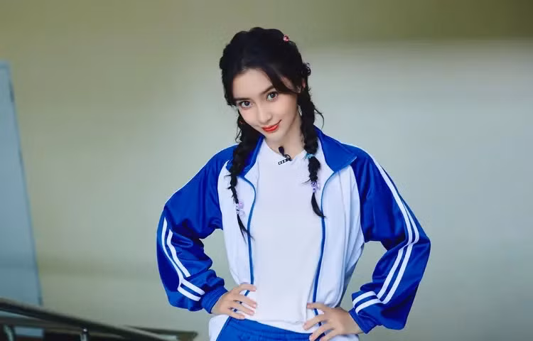 Angelababy nhận được nhiều sự yêu mến của khán giả qua show tạp kỹ.