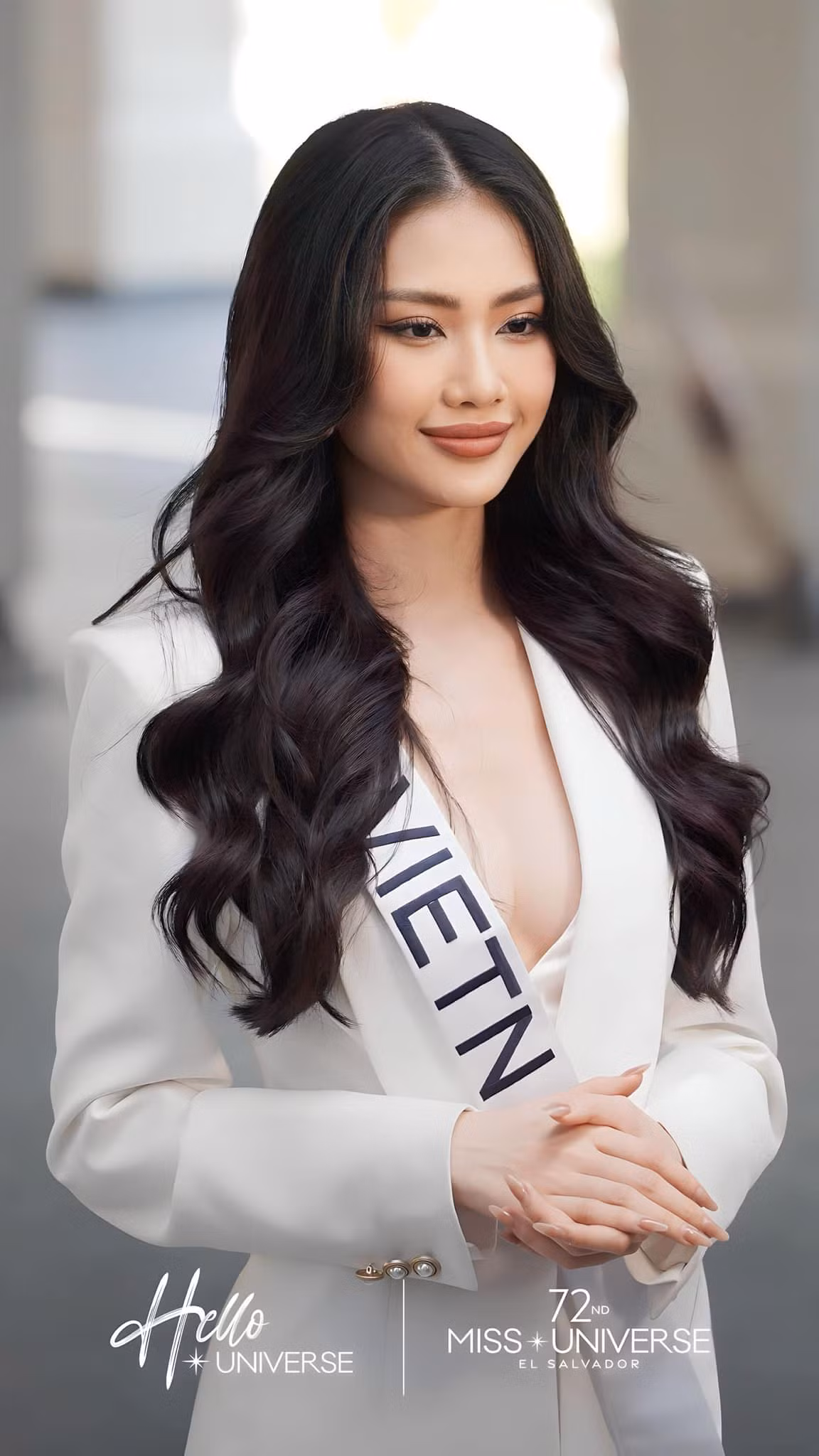 Chia sẻ với Tiền Phong, Bùi Quỳnh Hoa cho biết dự án cô mang tới Miss Universe năm nay là bảo vệ sức khỏe phụ nữ vùng sâu vùng xa. "Tôi đã thực hiện dự án này được hai năm. Ngoài việc tặng bảo hiểm y tế cho phụ nữ ở vùng sâu vùng xa, tôi còn mang cho họ những dụng cụ, tài liệu để tránh khỏi bệnh phụ khoa. Tôi thật sự tâm huyết với dự án này và mong nó được lan rộng hơn nữa".