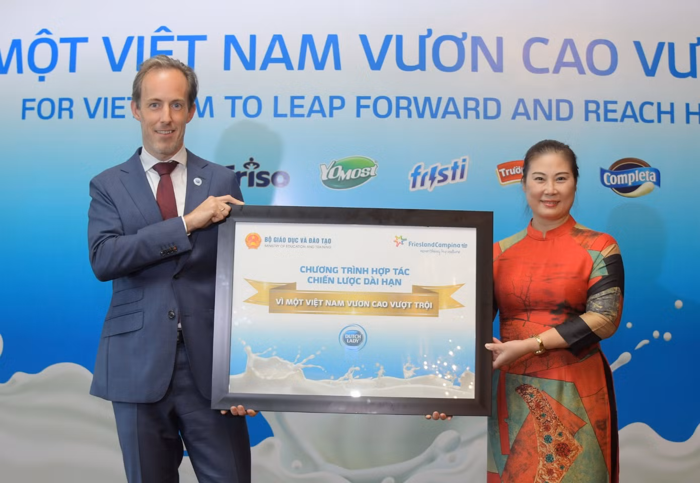 Sữa cô gái Hà Lan đầu tư 55 tỷ đồng vào giáo dục ảnh 1