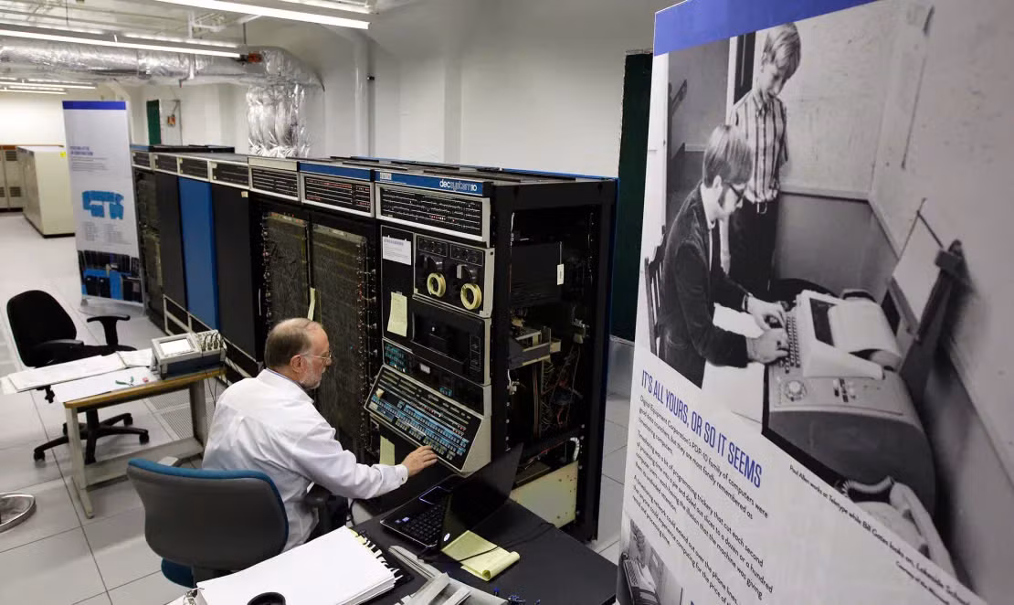 Năm 2024 cũng là thời điểm đóng cửa bảo tàng Living Computers (bảo tàng máy tính sống) của thế giới ở Seattle, Mỹ. AP thông tin, lý do bảo tàng này phải đóng cửa là do vấn đề tài chính, sau cái chết của nhà đồng sáng lập Microsoft Paul Allen và ảnh hưởng nặng nề của đại dịch COVID -19. Ảnh: AP.