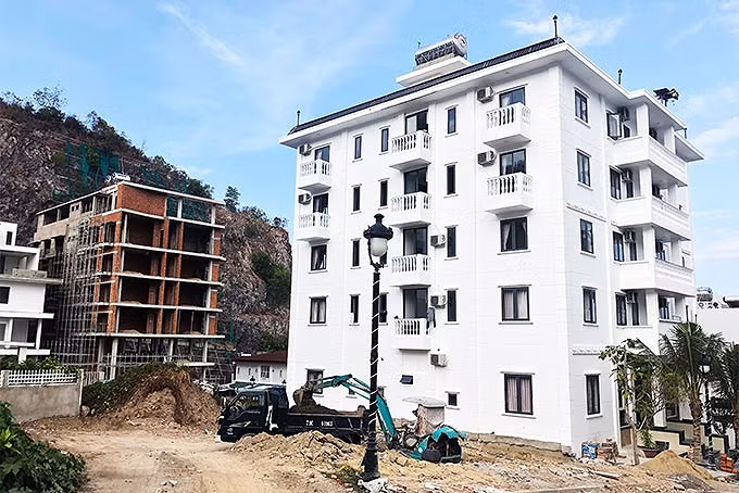 'Cắt ngọn' hàng chục biệt thự xây trái phép ở Nha Trang ảnh 1
