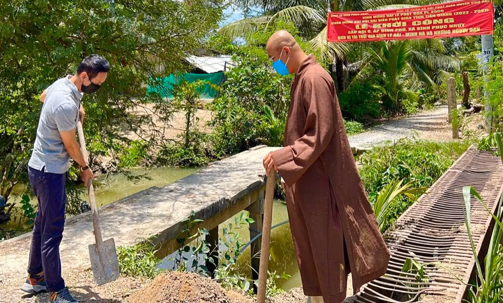 Lý Hải tại buổi lễ khởi công