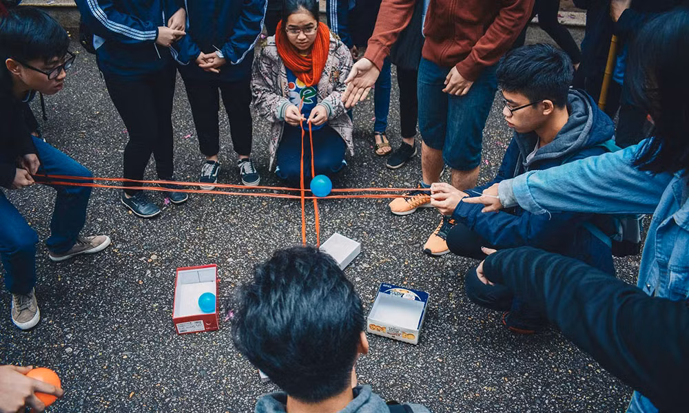 Sinh viên ĐH Kinh tế Quốc dân thi trí lực đón ngày học sinh sinh viên ảnh 14
