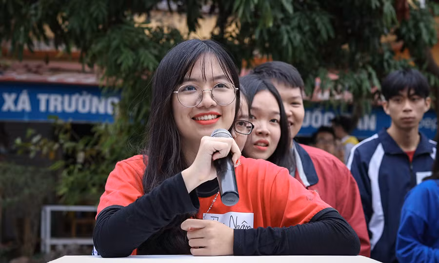 Sinh viên ĐH Kinh tế Quốc dân thi trí lực đón ngày học sinh sinh viên ảnh 16