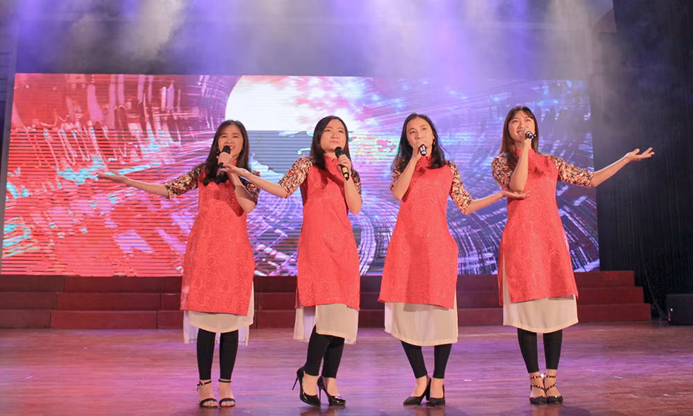 Sinh viên ĐH Kinh tế Quốc dân thi trí lực đón ngày học sinh sinh viên ảnh 7