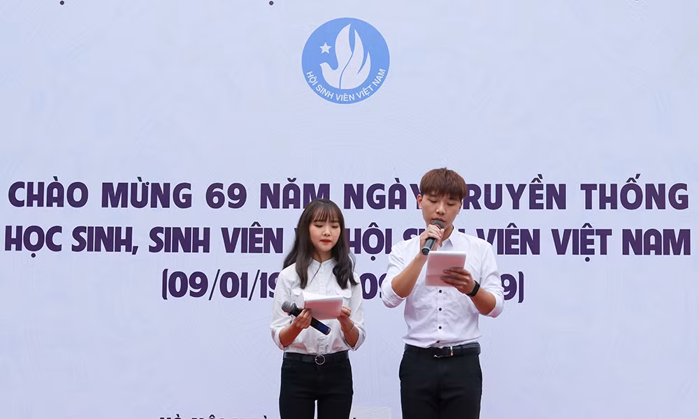 Sinh viên ĐH Kinh tế Quốc dân thi trí lực đón ngày học sinh sinh viên ảnh 8
