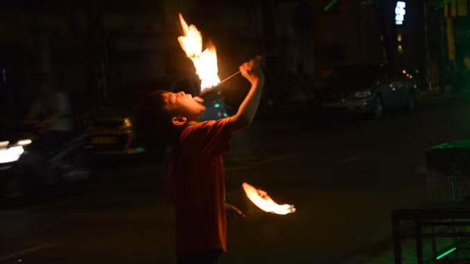 Sài Gòn mưu sinh đêm ảnh 1