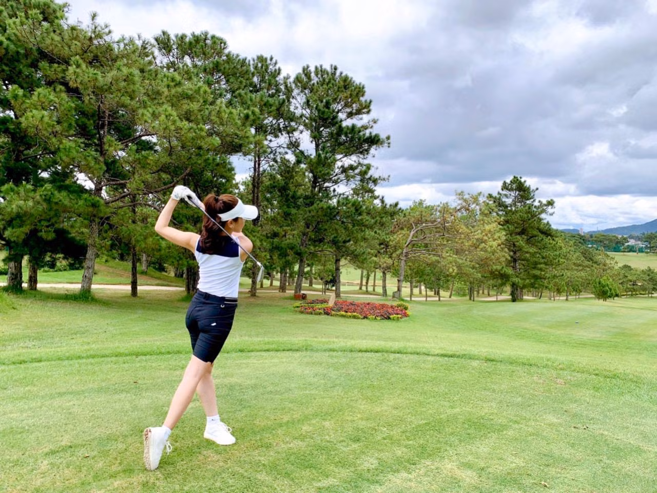 Một cú phát bóng của Á hoàng Golf Hải Anh.