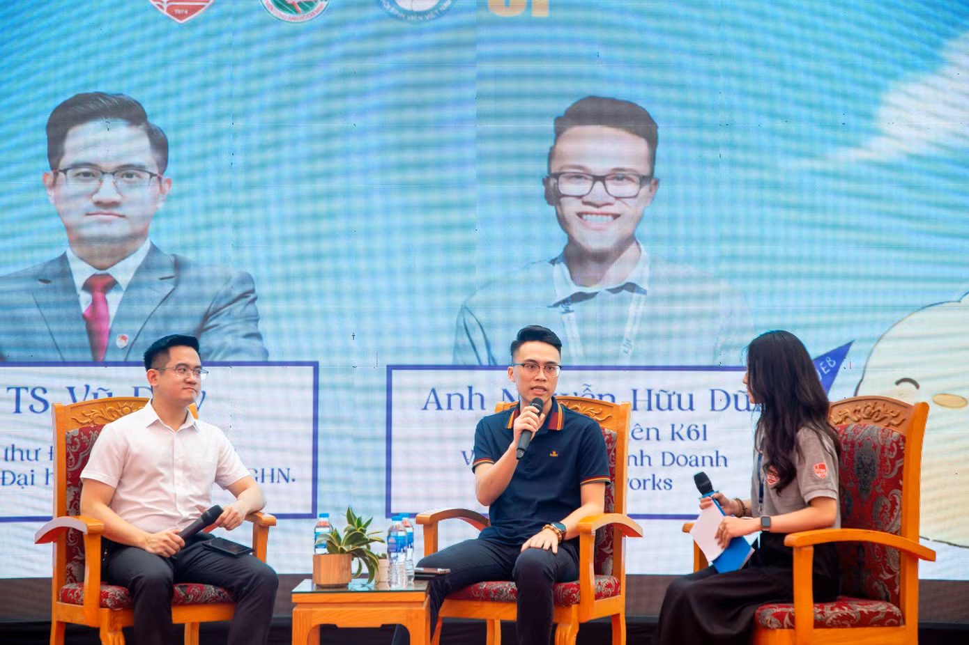 UEB Open Day cũng đem đến một workshop thú vị “Sổ tay UEB”.