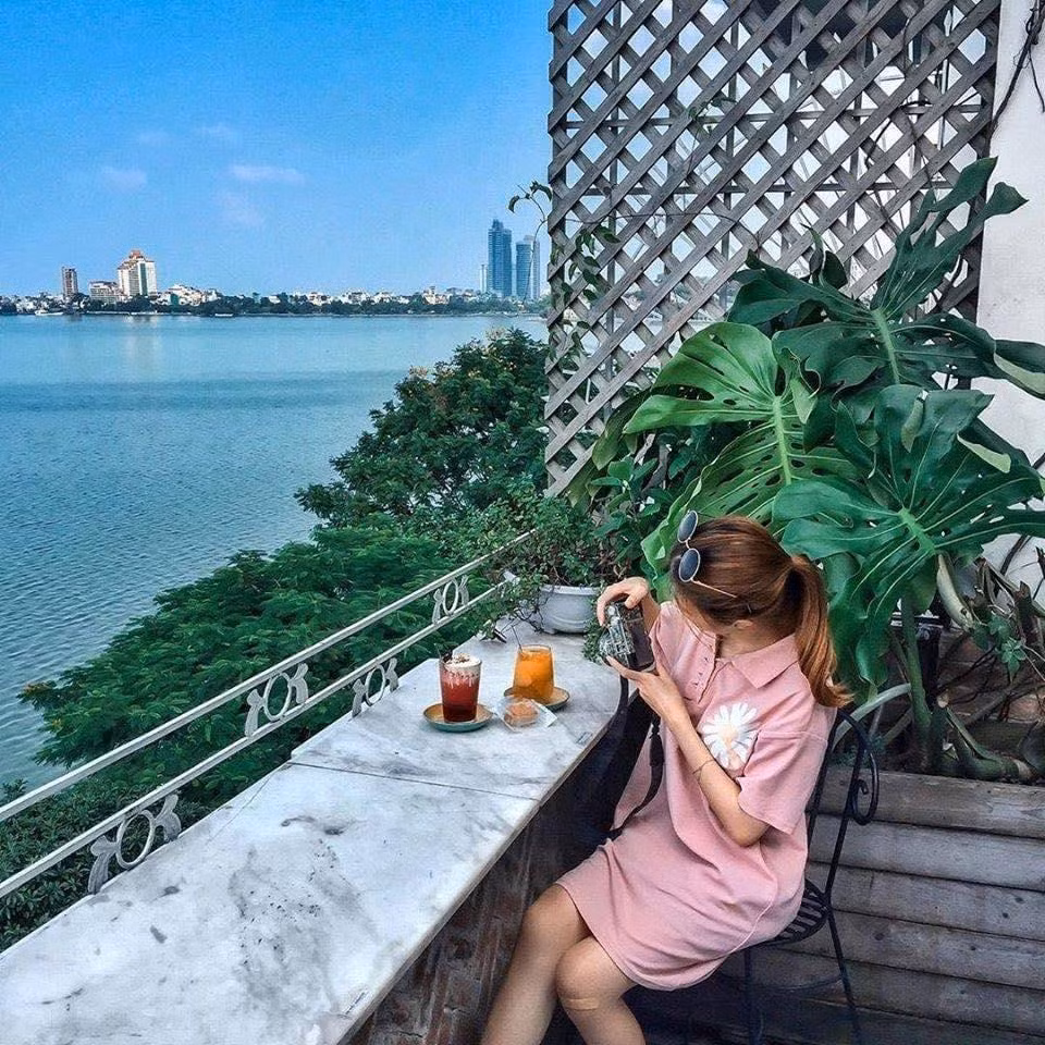 Những địa điểm lý tưởng cho buổi trà chiều cùng bạn bè. Ảnh: Fanpage HaLo Hà Nội
